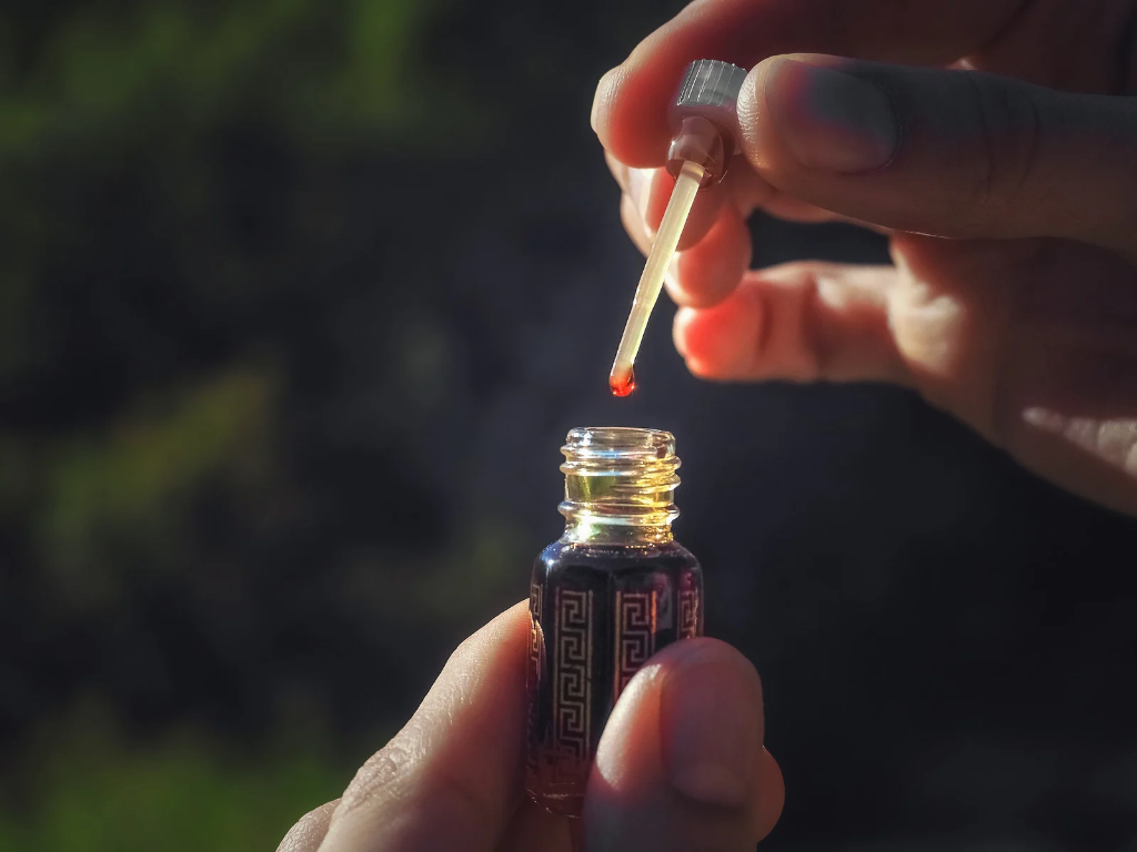 Arabian Perfume Oils for Men: the Ultimate Guide